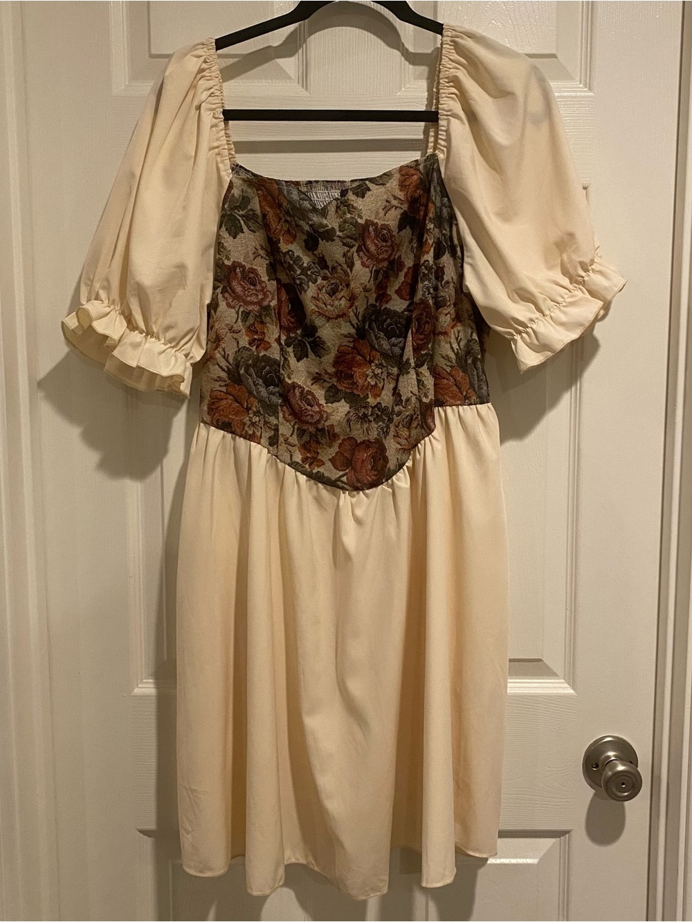 Vintage inspired cottagecore milkmaid dress